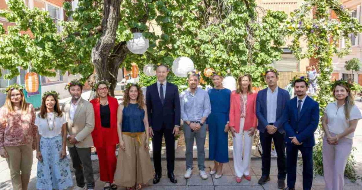 Casi el 40% de los españoles cree que los suecos son fríos en teoría, aunque más del 70% les considera cercanos en la práctica