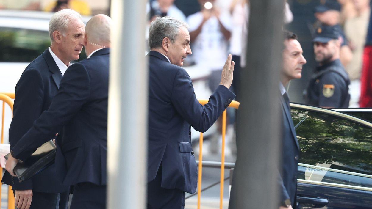 El expresidente del Gobierno José Luis Rodríguez Zapatero, a su llegada a la Audiencia Nacional. EP