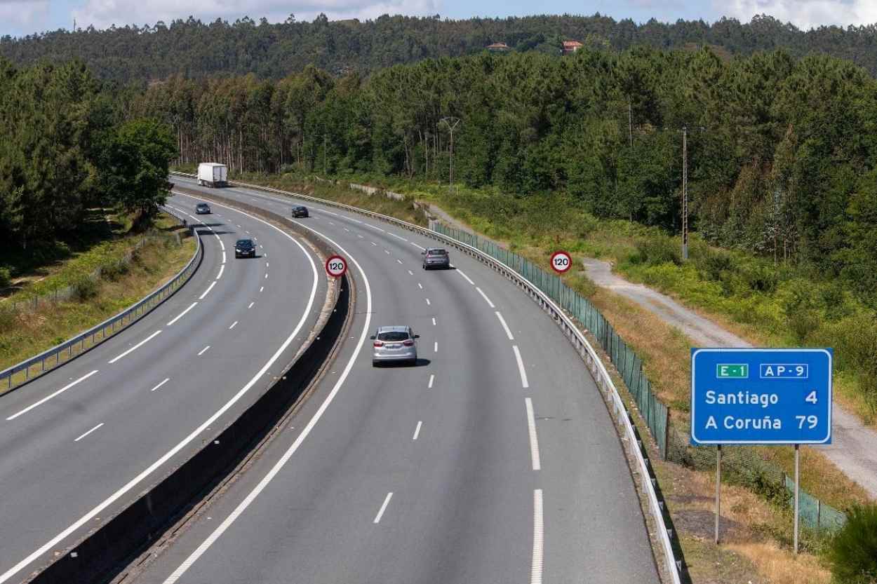Una vez más, la cada vez más próxima transferencia de la AP9 genera controversia política (Foto: Europa Press).
