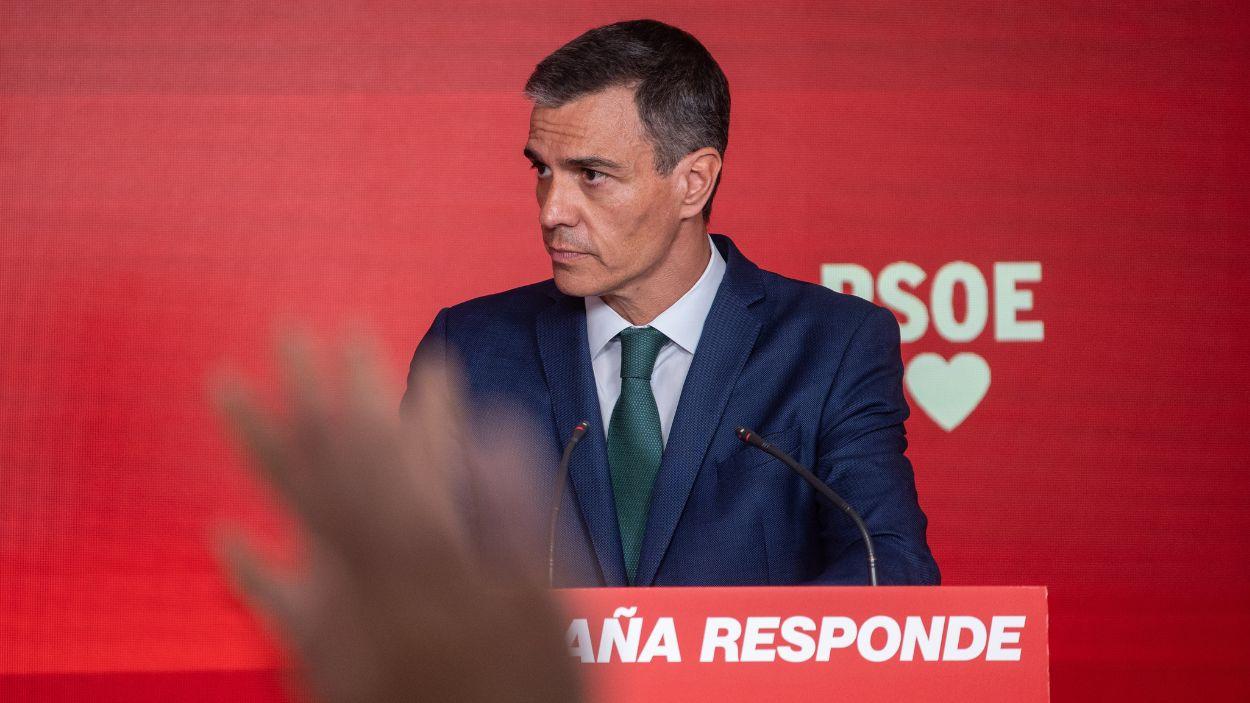 El secretario general del PSOE y presidente del Gobierno, Pedro Sánchez, durante una rueda de prensa, en la sede del PSOE de la calle Ferraz, a 16 de junio de 2025