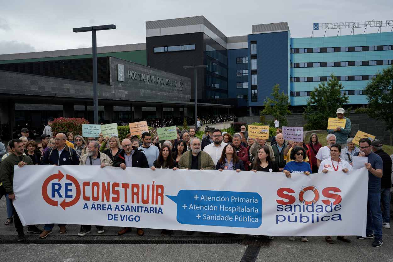 Imagen de la protesta de la semana pasada ante el Hospital Álvaro Cunqueiro de Vigo (Foto: Europa Press).