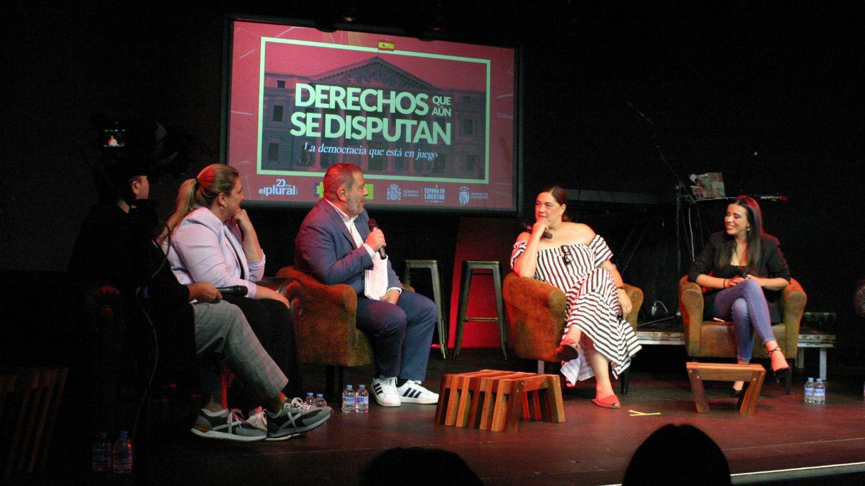 Mesa 'Derechos que aún se disputan', con Loreto Ochando, David Insúa, Carlota Corredera y Sarah Pérez Santaolalla, en el Foro El Plural 'La democracia que está en juego'.