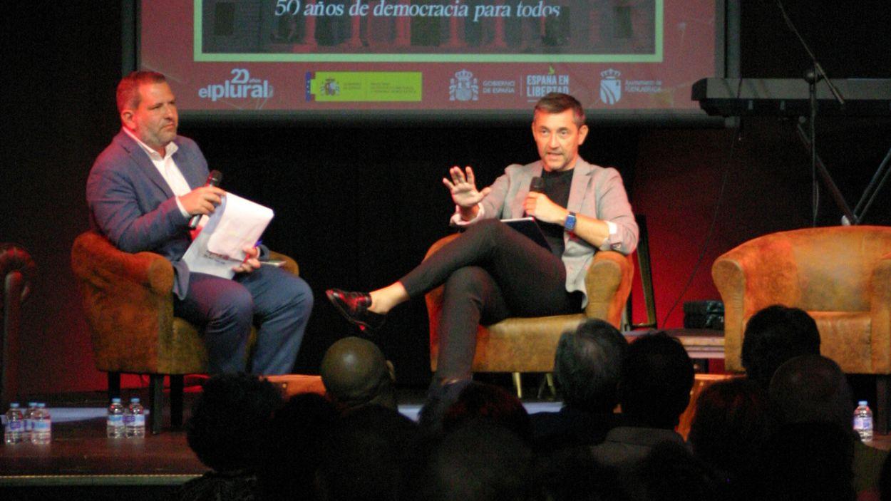 El periodista Javier Ruiz, presentador de 'Mañaneros' (TVE) y jefe de Economía en Cadena SER, conversa con el director de ElPlural.com, Chema Garrido.