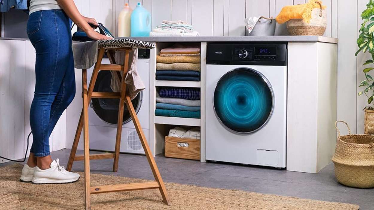 La lavadora de Cecotec de 10 kilos que promete ahorrar energía y dejar la ropa impecable gracias al vapor