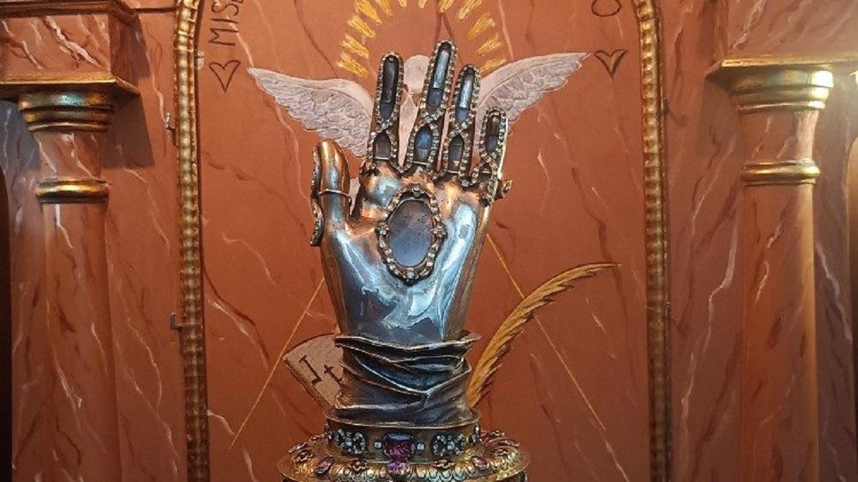 El 'talismán' de Franco: La mano incorrupta de Santa Teresa que custodió Franco durante casi 40 años podría abandonar Ronda.