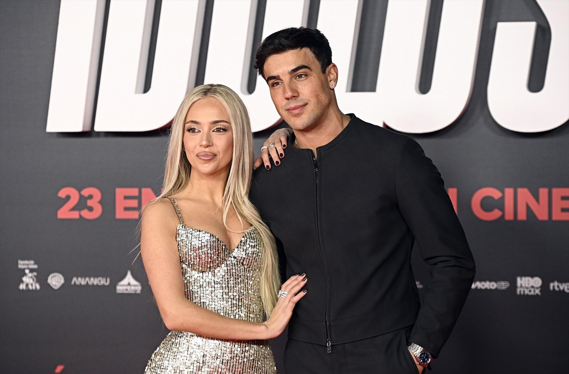 El actor Óscar Casas y la cantante Ana Mena durante el estreno de la película 'Ídolos', a 21 de enero de 2026, en Madrid (España) / EuropaPress