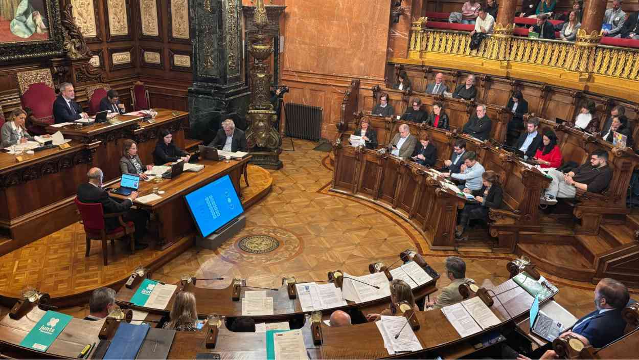 El pleno del Ayuntamiento de Barcelona, a 22 de febrero de 2026. EP