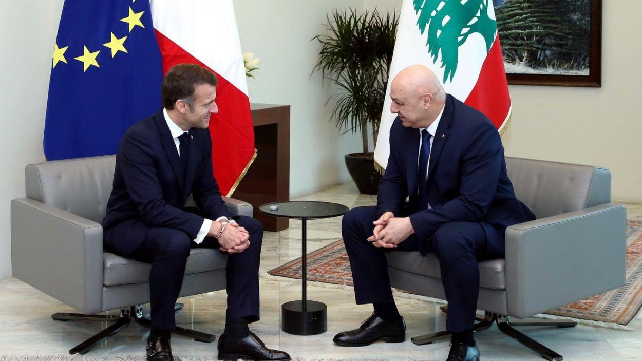 El presidente de Líbano, Joseph Aoun, con su homólogo francés, Emmanuel Macron, durante una reunión. EP.