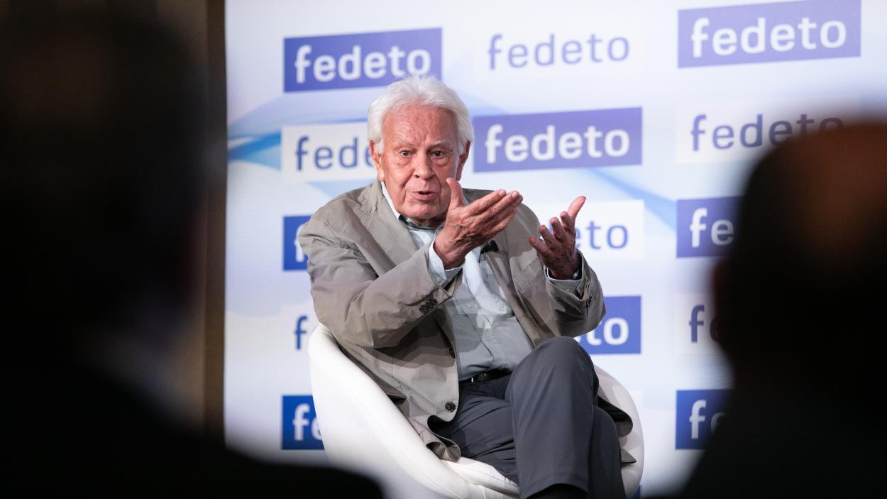 Encuentro entre Emiliano García-Page y Felipe González en el Hotel Eurostars Palacio Buenavista de Toledo. EP.
