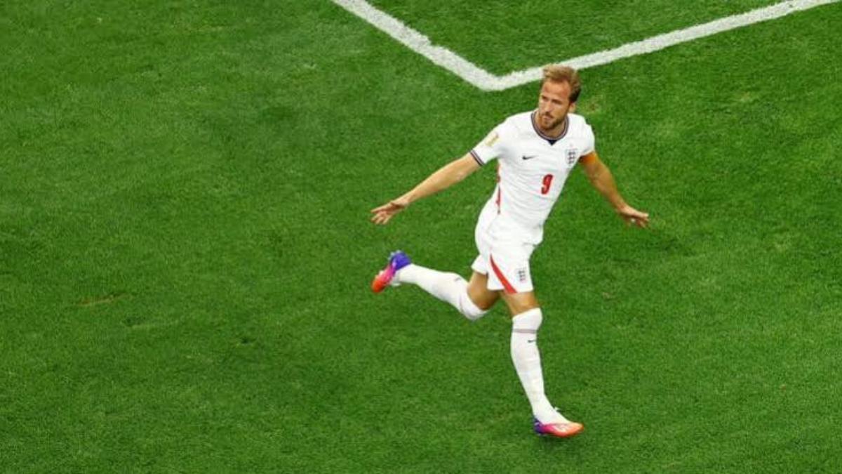 Harry Kane celebrando los goles en el último partido