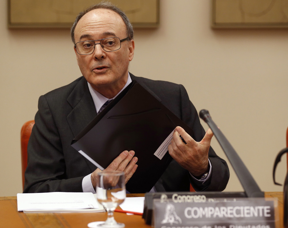 El Gobernador del Banco de España en una comparecencia en el Congreso