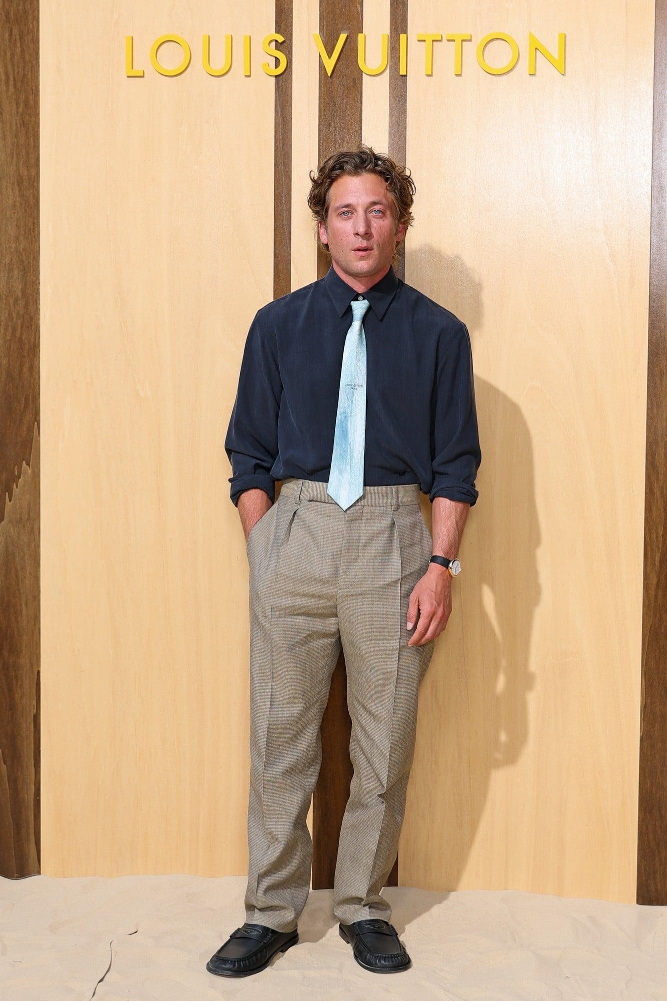 Jeremy Allen White en Louis Vuitton Jeremy Allen White en Louis Vuitton