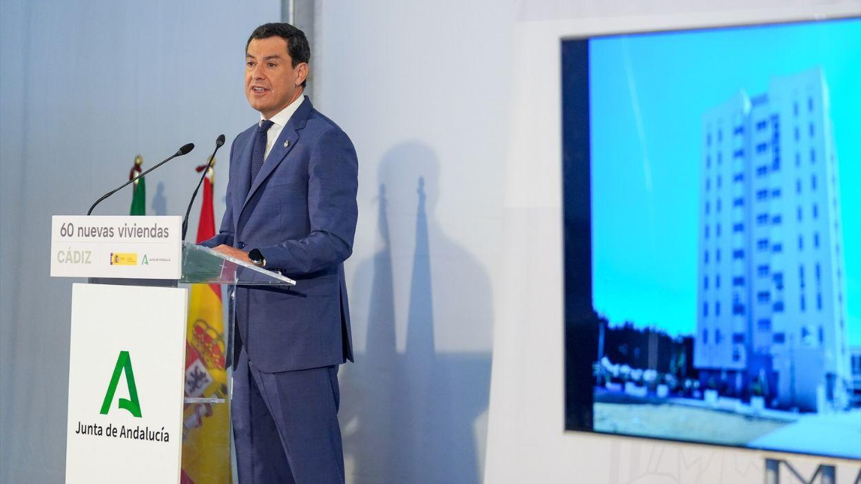 Moreno Bonilla en una presentación de nuevas residencias en Cádiz. Imagen de archivo / EP