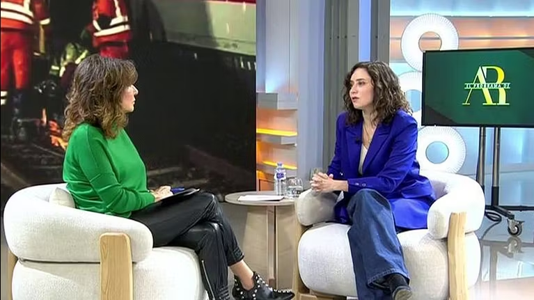 La presidenta de la Comunidad de Madrid, Isabel Díaz Ayuso, en su entrevista con Ana Rosa Quintana. Mediaset