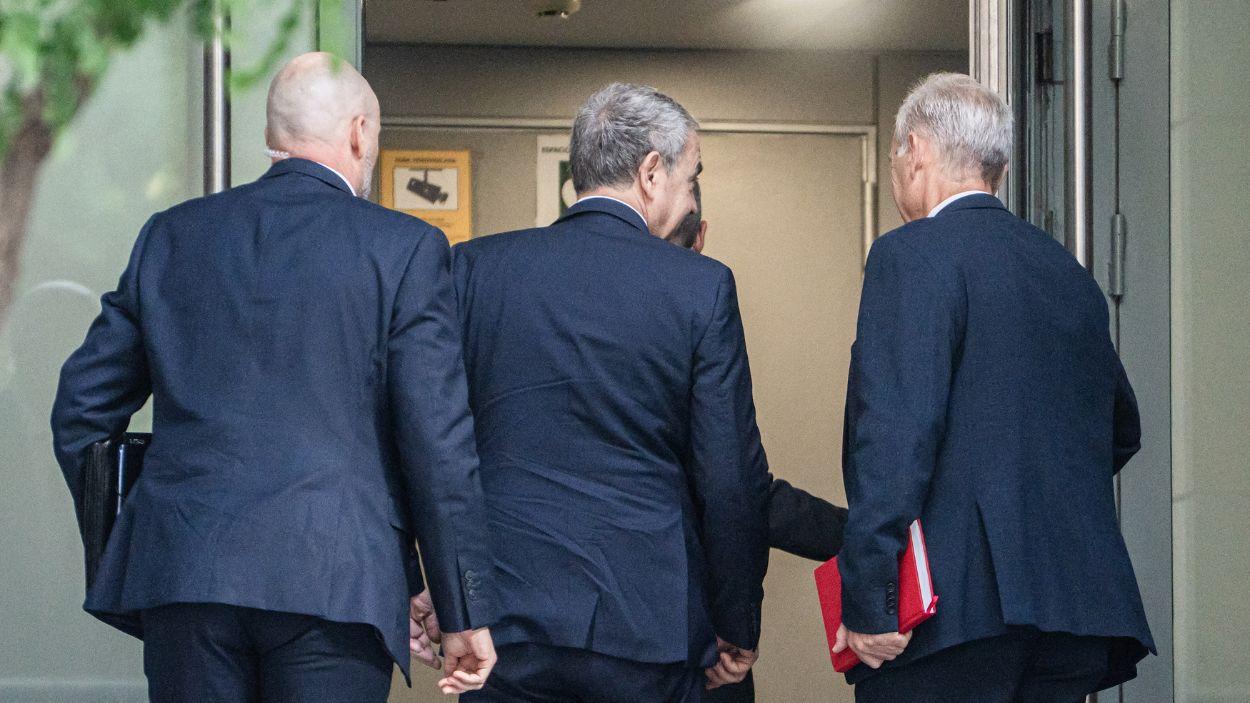 El expresidente del Gobierno José Luis Rodríguez Zapatero entrando en la Audiencia Nacional. EP