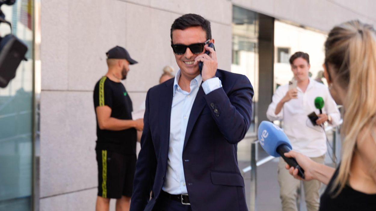 El expresidente de la Diputación de Almería, Javier Aureliano García, a su llegada a los Juzgados / EP