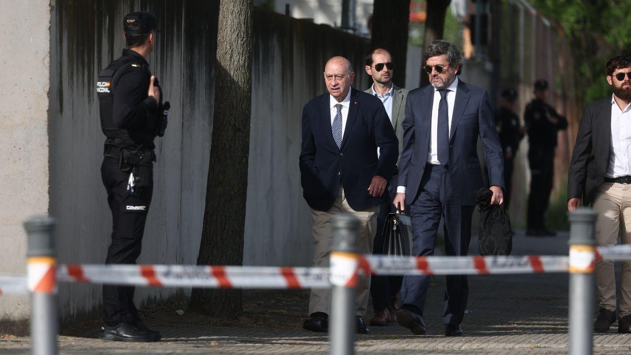 El exministro de Interior, Jorge Fernández Díaz, a su llegada a la Audiencia Nacional. EP.