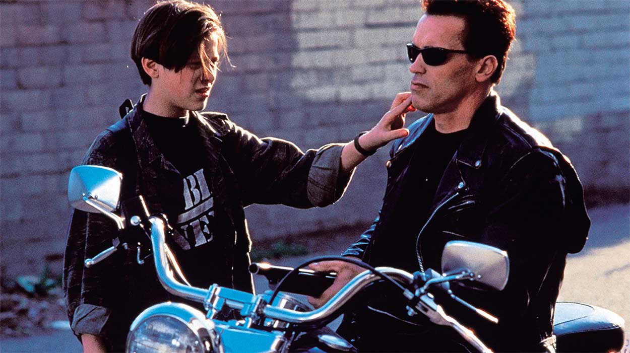 Edward Furlong y Arnold Schwarzenegger en Terminator 2