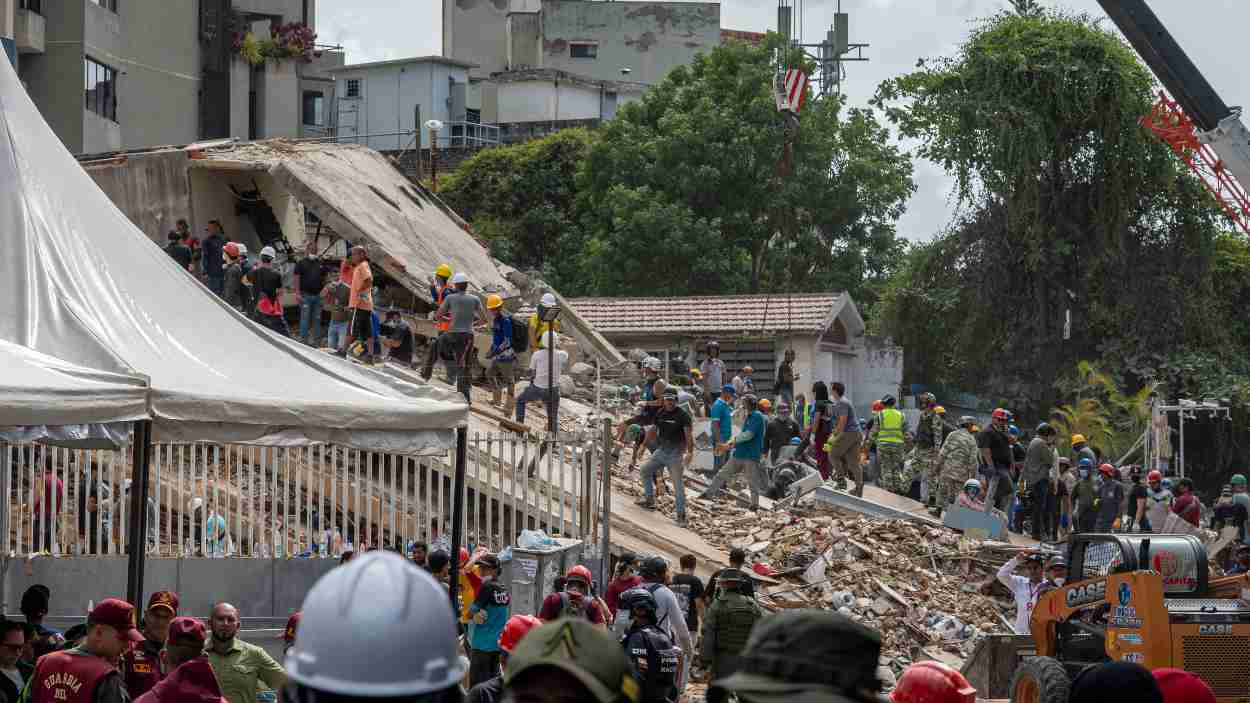 Venezuela eleva la cifra de muertos por los terremotos. EP