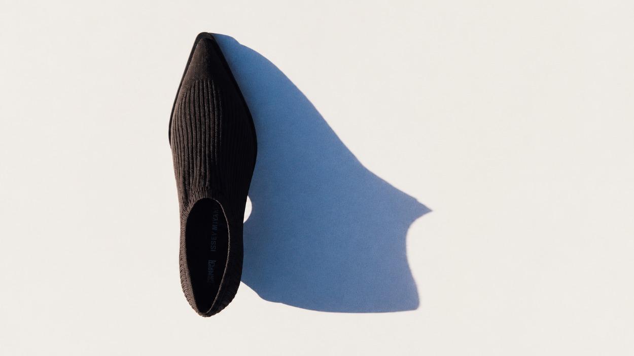 ISSEY MIYAKE x Camper 
