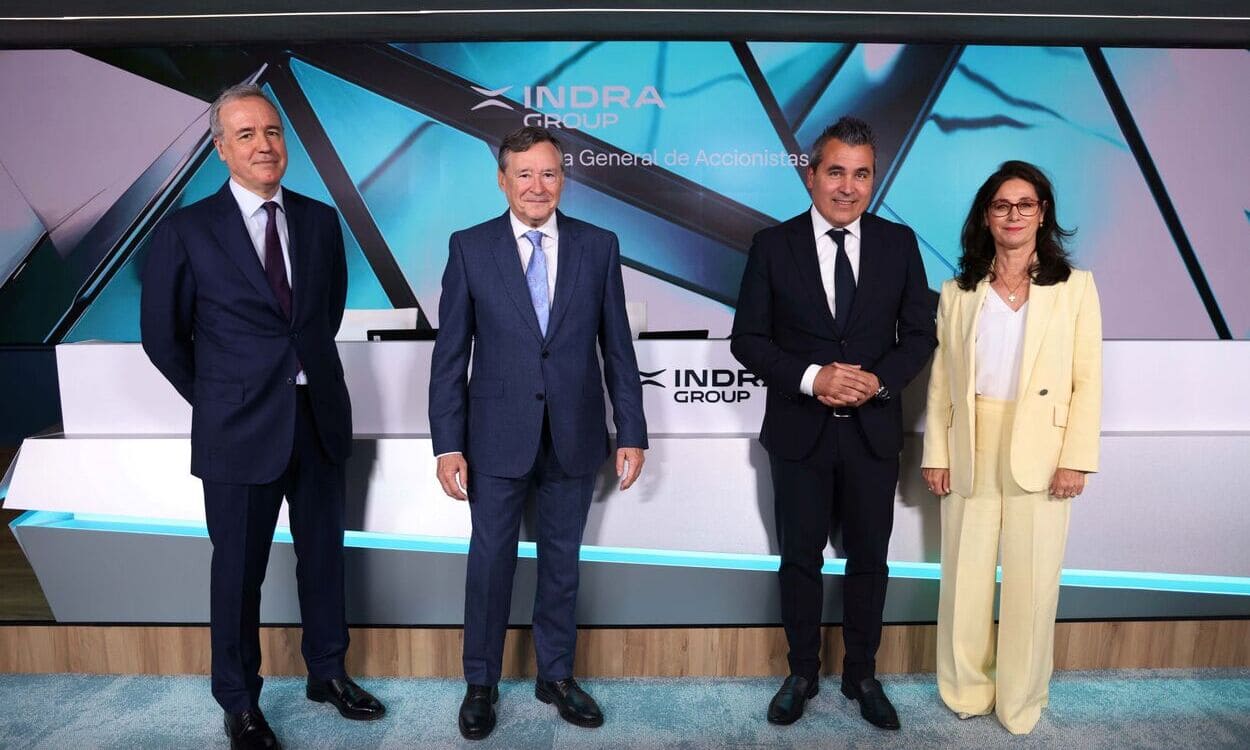 Josep Maria Recasens, Ángel Simón Grimaldos, Virginia Arce y Pablo Jiménez de Parga, durante la celebración de la Junta General Ordinaria de Accionistas de Indra Group