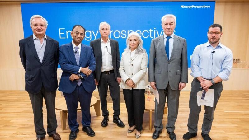 De izquierda a derecha, Rafael Villaseca, Vijay V. Vaitheeswaran, Christopher Jones, María Eugenia Coronado, José Luis Suárez y Jorge Fernández Vidal. FUNDACIÓN NATURGY