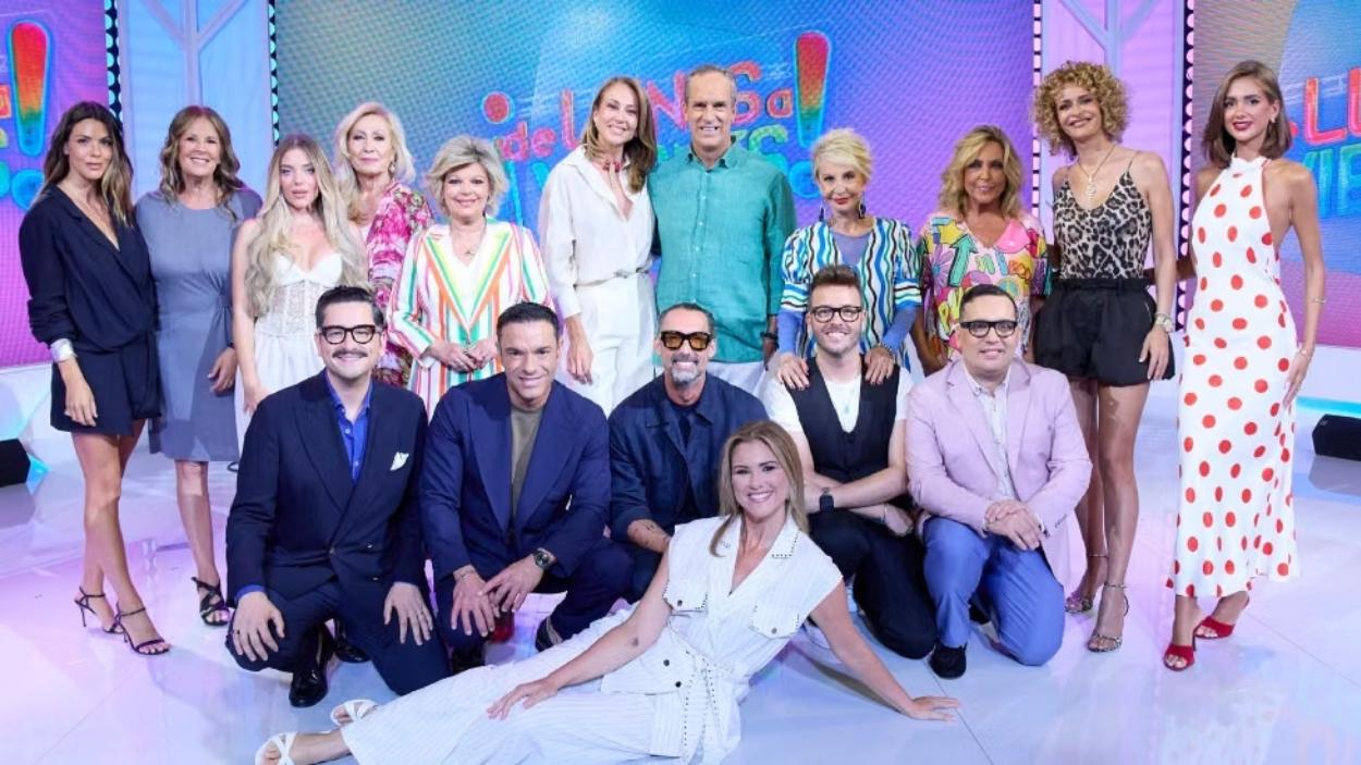 El plantel de colaboradores de ¡De Lunes a Viernes!. MEDIASET ESPAÑA.