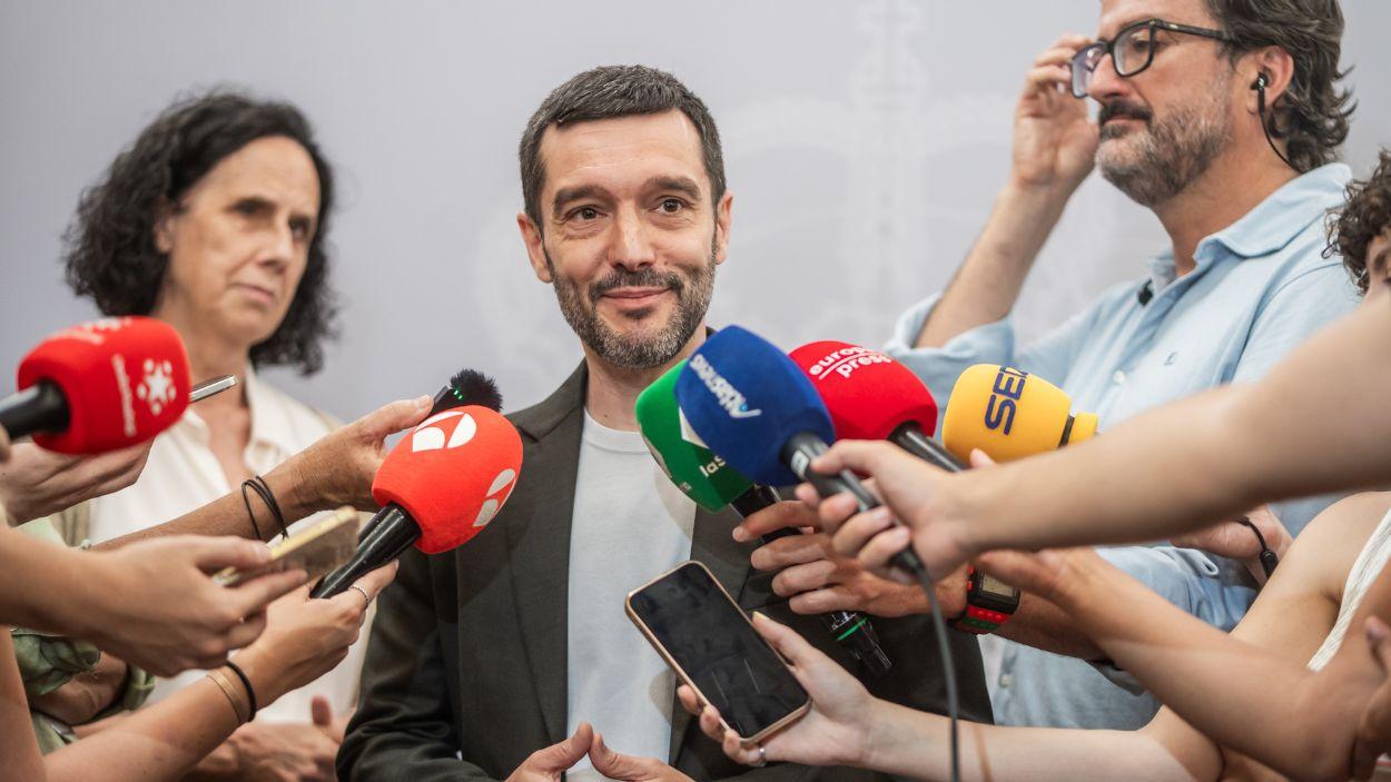 El ministro de Derechos Sociales, Consumo y Agenda 2030, Pablo Bustinduy, ofrece declaraciones a medios en Madrid. EP.