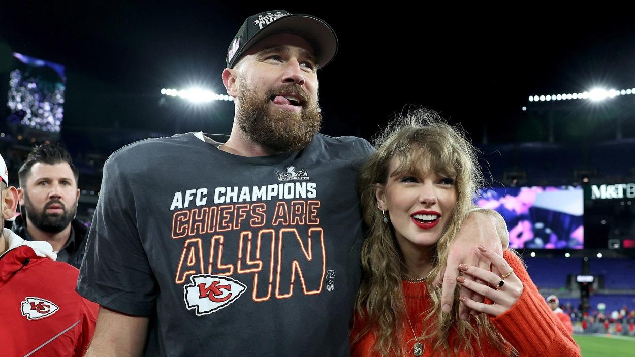 Taylor Swift y Travis Kelce / Getty