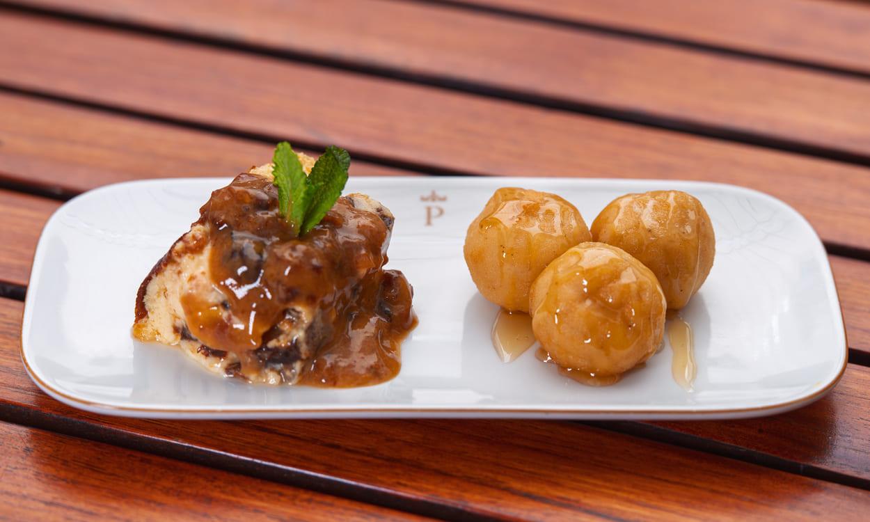 La patina de dátiles y arrope, junto a la leche frita, pone el broche dulce al "Menú Medea". PARADORES