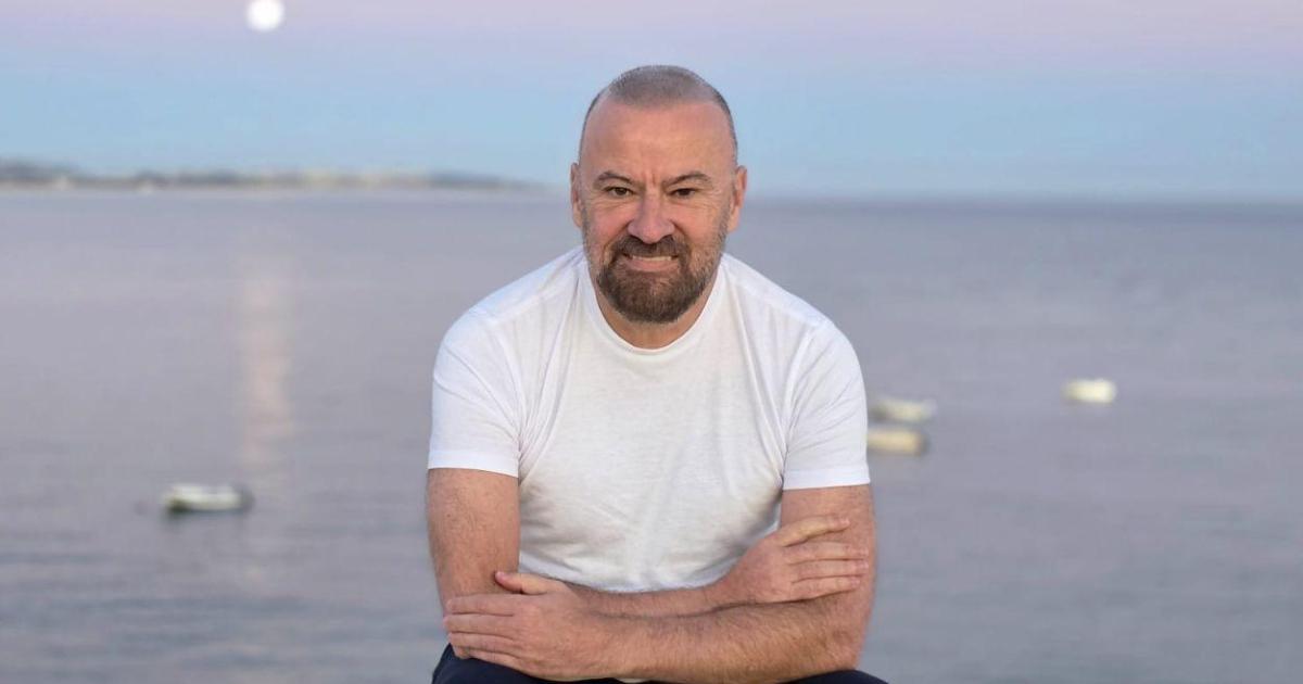Писатель Сальвадор Наварро: ложь о прошлом разрушает жизнь, а культура — единственное оружие против тьмы