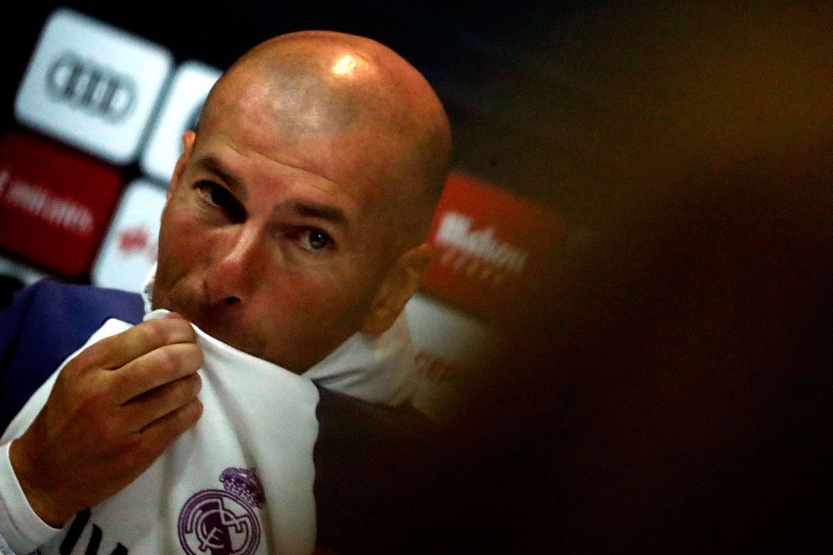 Zinedine Zidane, entrenador del Real Madrid, durante una de sus ruedas de prensa de esta temporada.