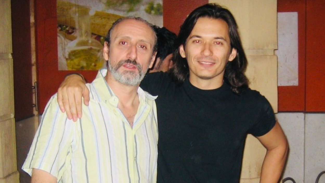 Alberto Caballero con José Luis Gil en el plató de 'Aquí no hay quien viva' (Instagram)