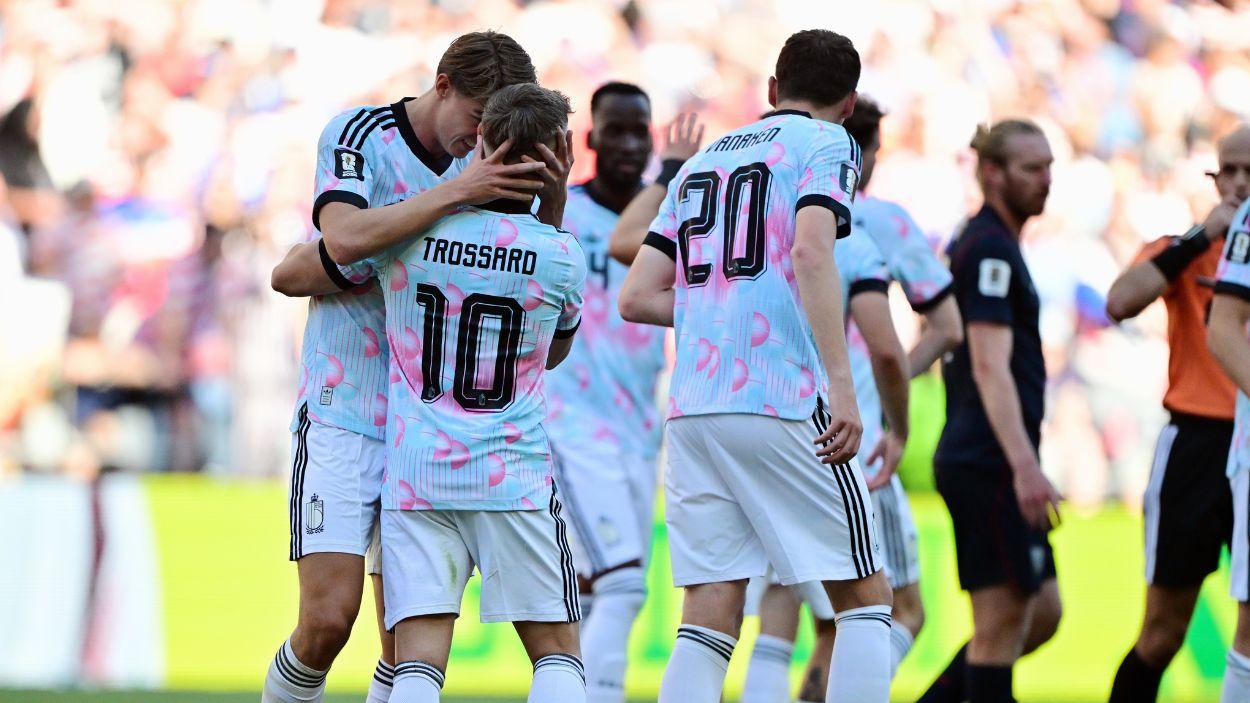 Los jugadores de Bélgica celebran uno de sus tantos ante Estados Unidos. EP.