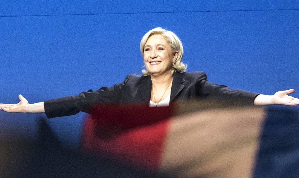 La líder del Frente Nacional, Marine Le Pen, durante un mitin en Villepinte en el norte de París (Francia). 
