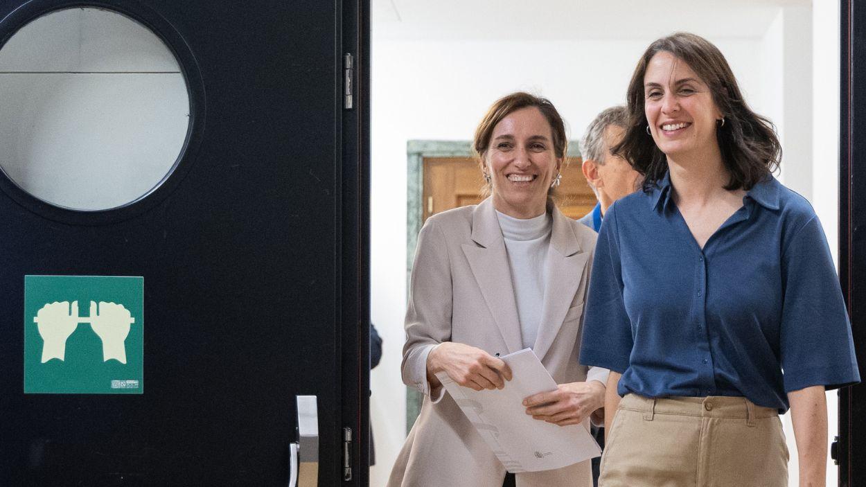 La ministra de Sanidad, Mónica García, y la portavoz de Más Madrid en el Ayuntamiento, Rita Maestre. EP.