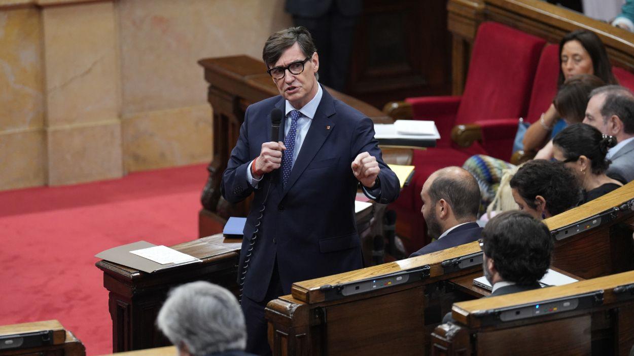 El presidente de la Generalitat, Salvador Illa, durante la sesión de control en el Parlament de Cataluña del 8 de julio de 2026. David Zorrakino / EP