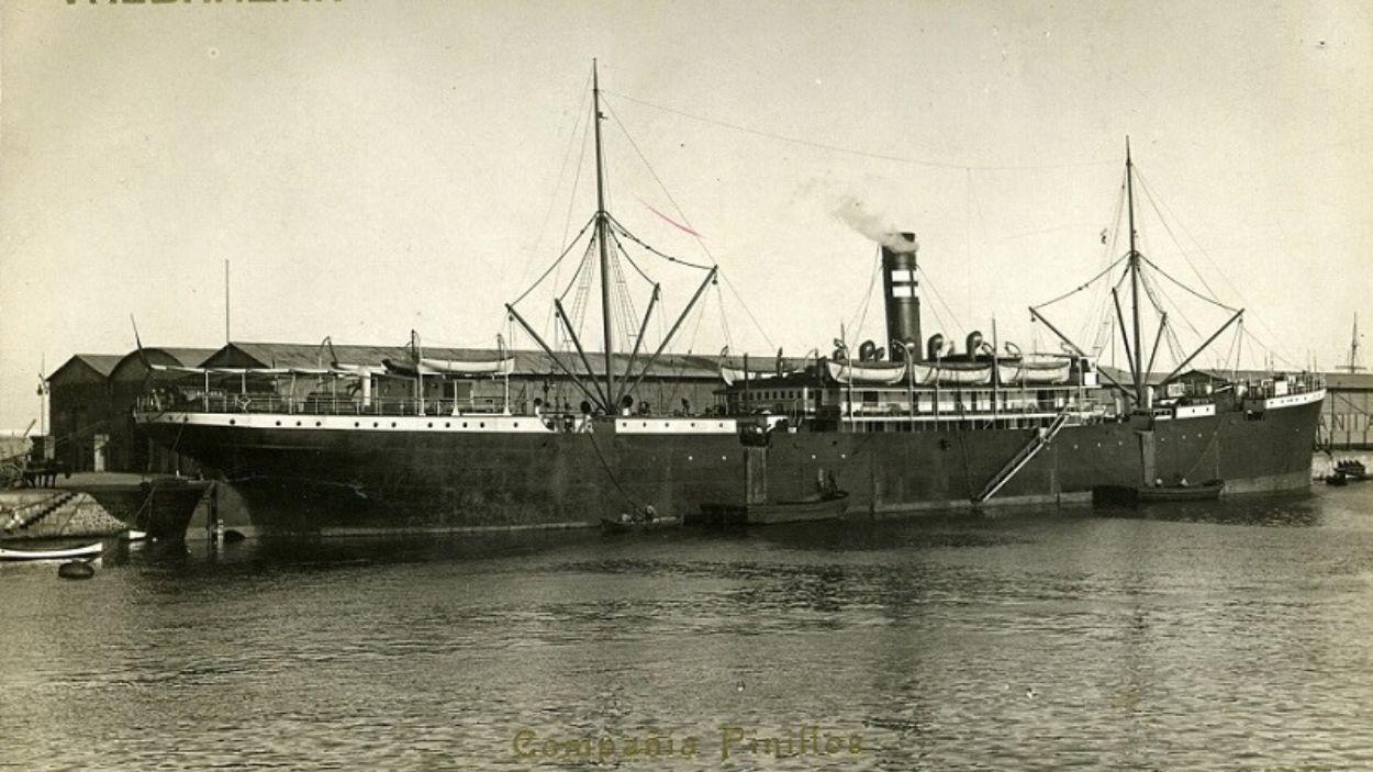 El Valbanera, construido en Glasgow en 1906, tenía 122 metros de eslora, alcanzaba los 12 nudos de velocidad y tenía capacidad para 1.152 pasajeros. ©Archivo gráfico de Carta Española