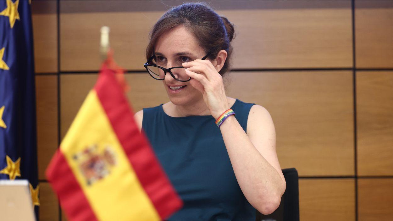 La ministra de Sanidad, Mónica García, ofrece declaraciones a la prensa tras la reunión del pleno del CISNS. EP.