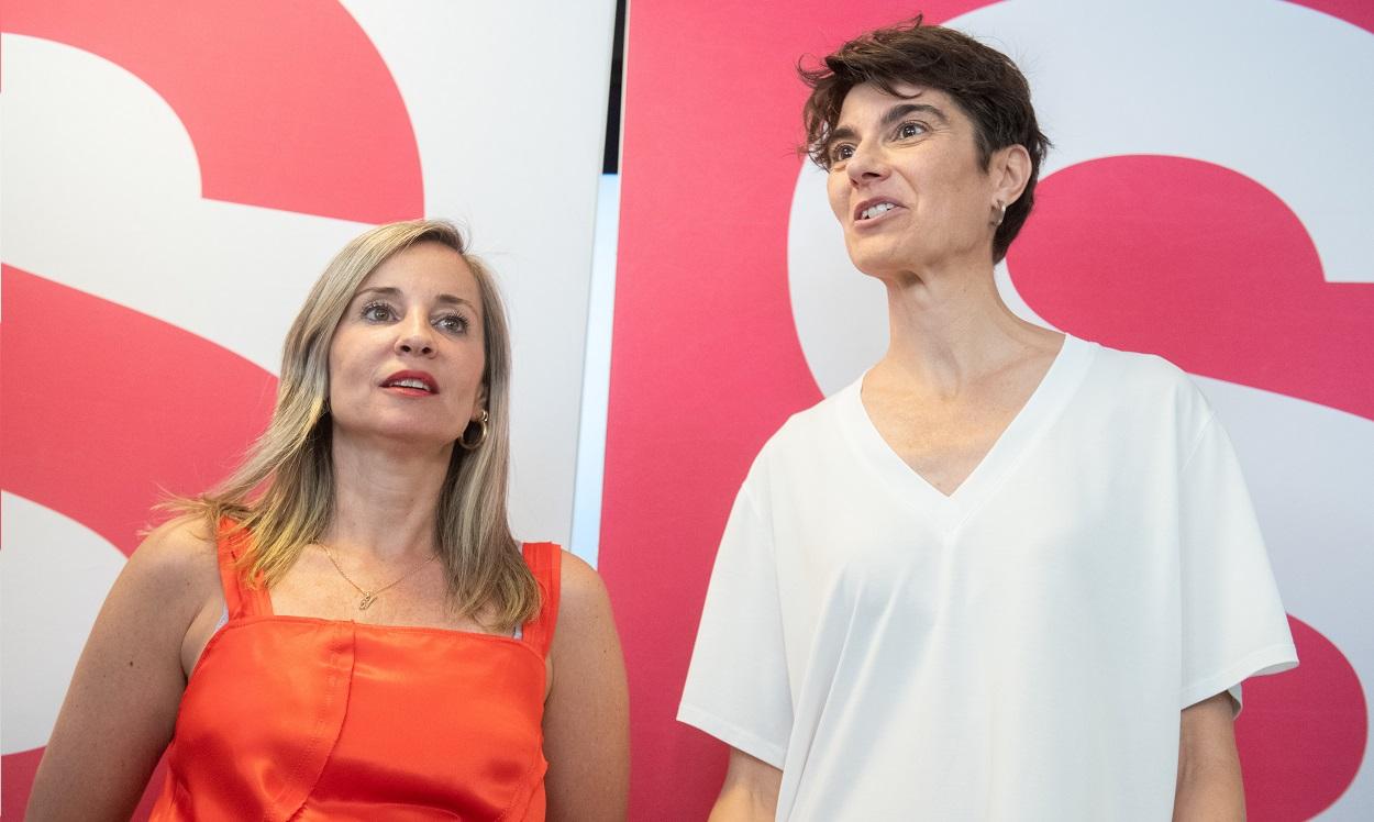 La portavoz de Sumar en el Congreso, Verónica Martínez (i), y la secretaria de Estado de Derechos Sociales, Rosa Martínez (d). EP