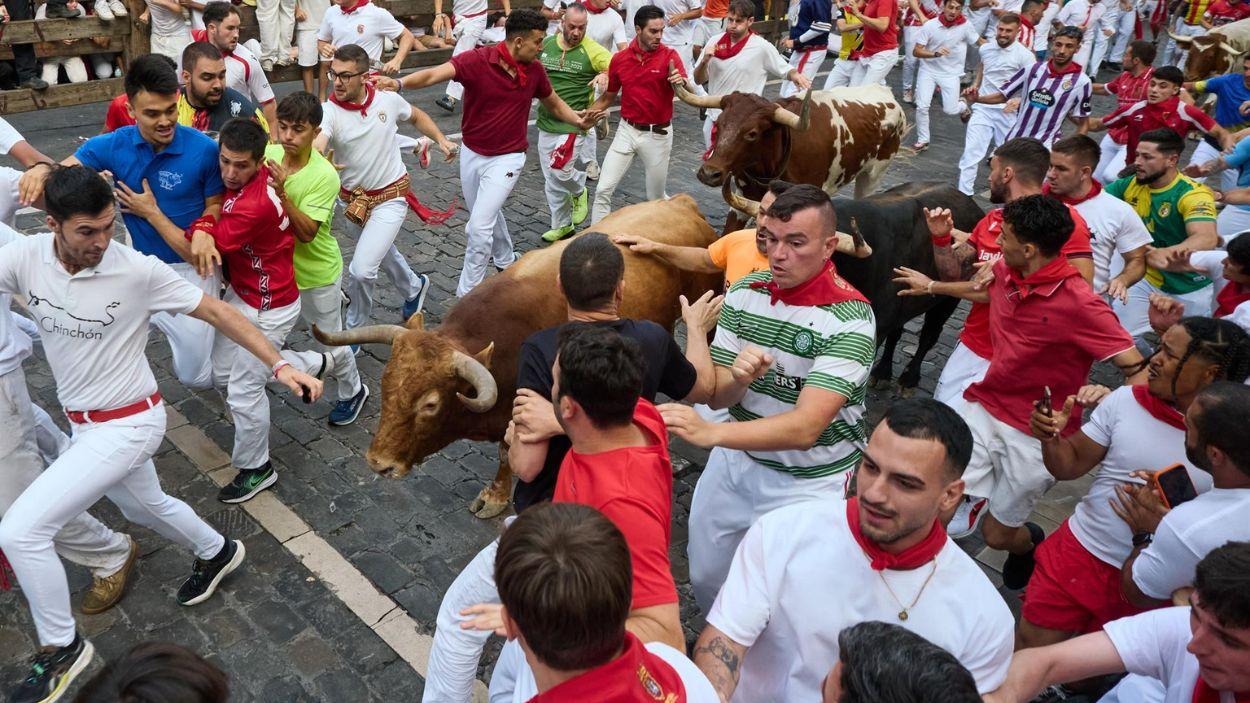 Sexto encierro de los Sanfermines 2026 con toros de La Palmosilla.  EP.
