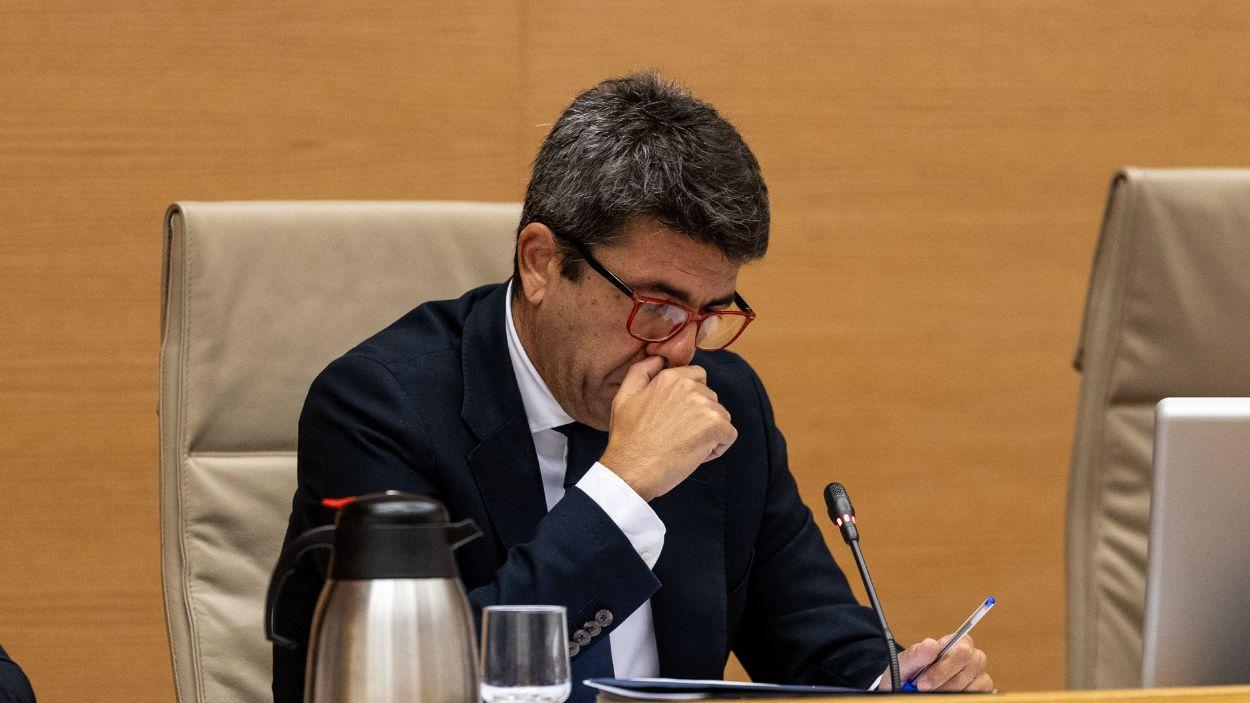 El expresident de la Generalitat Valenciana Carlos Mazón en la comisión de investigación de la DANA en el Congreso de los Diputados. Archivo EP