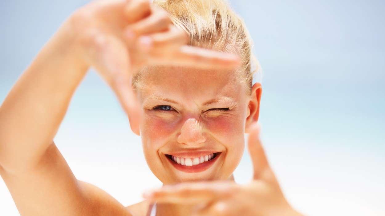 Los 10 productos para el cuidado de la piel que arrasan este verano hidratan, protegen y ayudan a lucir un rostro radiante