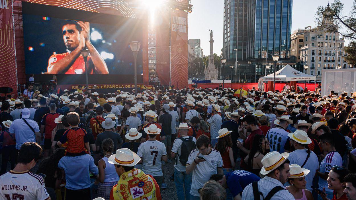 Aficionados de la Selección Española durante el partido del Mundial. EP.