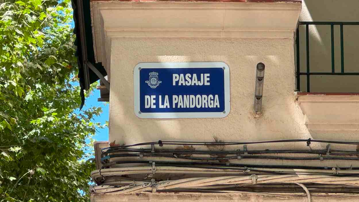 El pasaje de La Pandorga, una de las fiestas icónicas de Ciudad Real, recuperará su antiguo nombre franquista y volverá a estar dedicada a José Gutiérrez Ortega, jefe provincial de la Falange entre 1942 y 1944. EP.