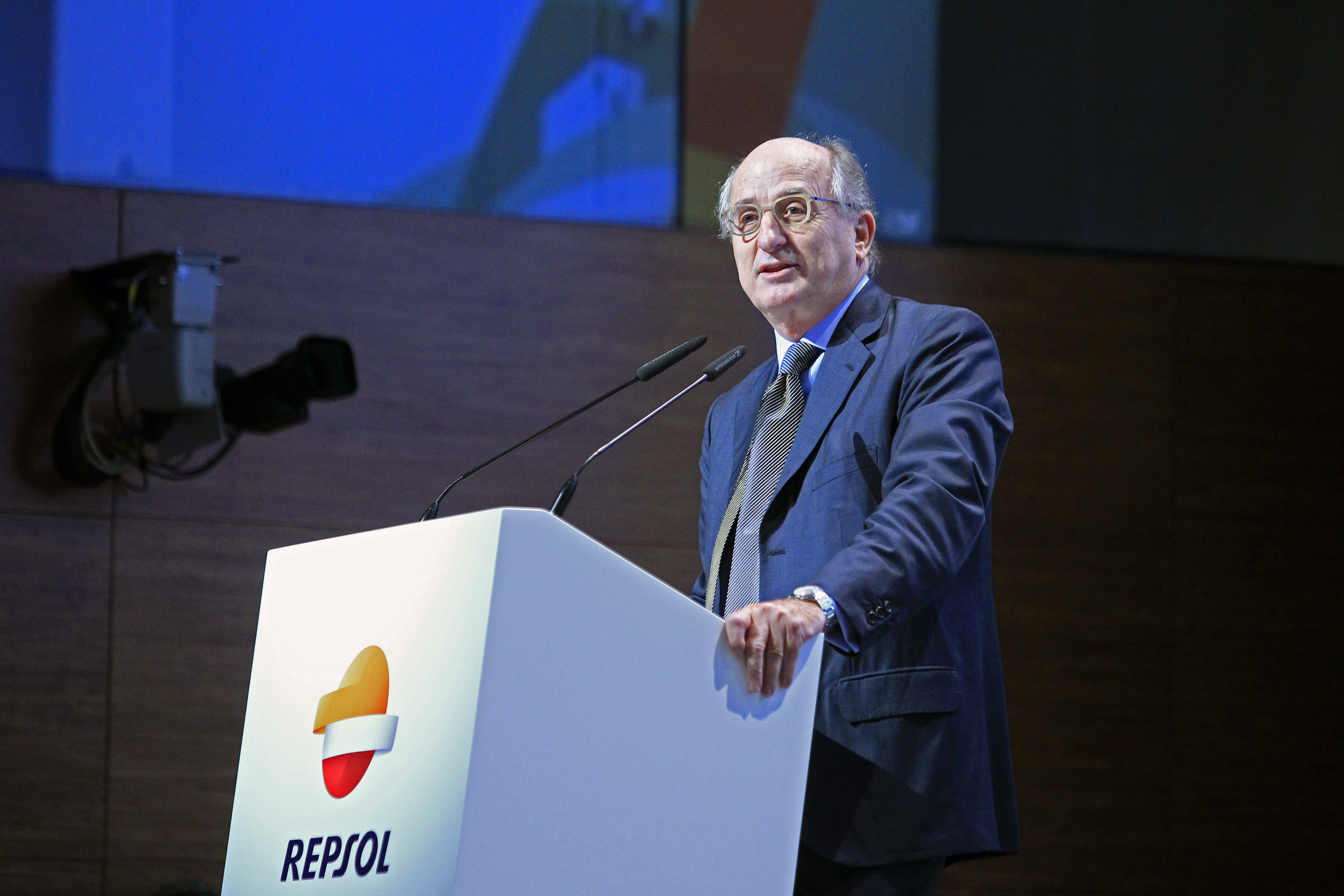 Repsol gana 689 millones hasta marzo, un 59 % más, por planes de flexibilidad El presidente de Repsol, Antoni Brufau