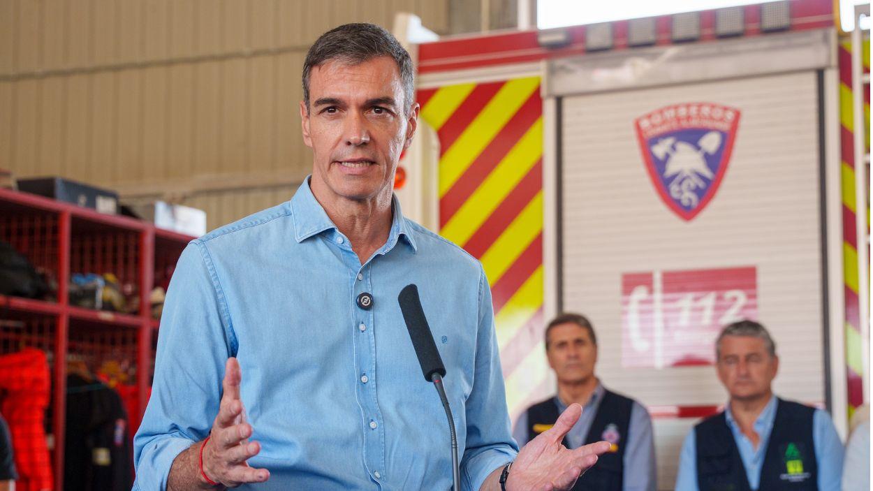 El presidente del Gobierno, Pedro Sánchez, realiza una declaración institucional tras visitar el puesto de mando avanzado del incendio forestal de Los Gallardos (Almería). EP.