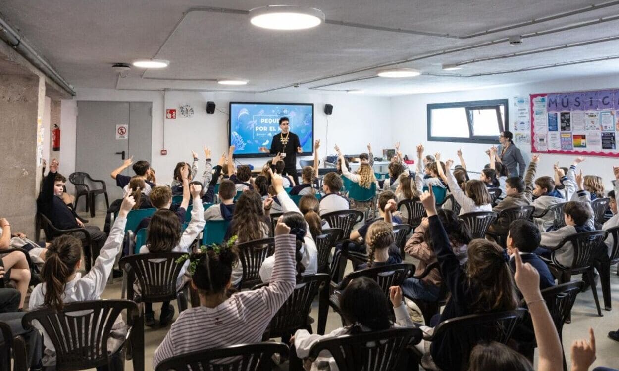 La Bluewave Alliance, impulsada por ISDIN, colabora con la Asociación Oceavida en la promoción y desarrollo de 'Peques por el Mar'. SERVIMEDIA
