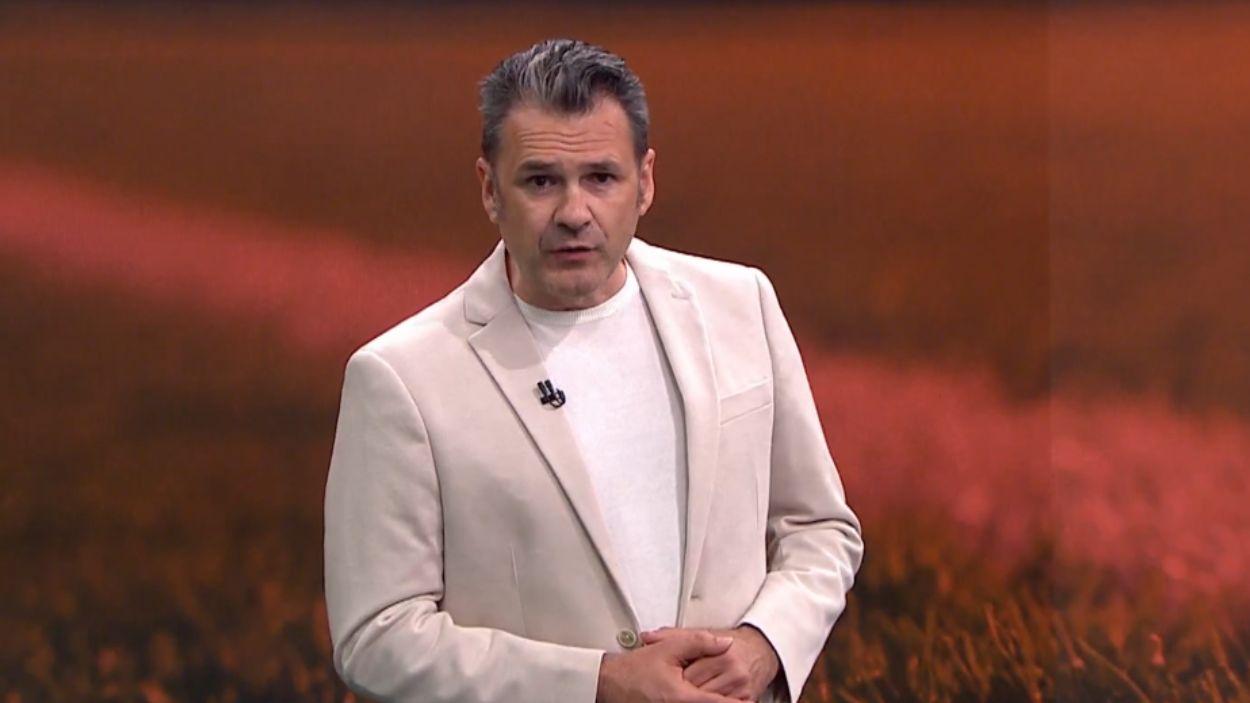 El presentador de 'Más vale tarde' (laSexta) Iñaki López en una conexión del programa. EP.