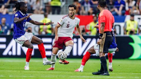 Mikel Merino durante el Francia-España